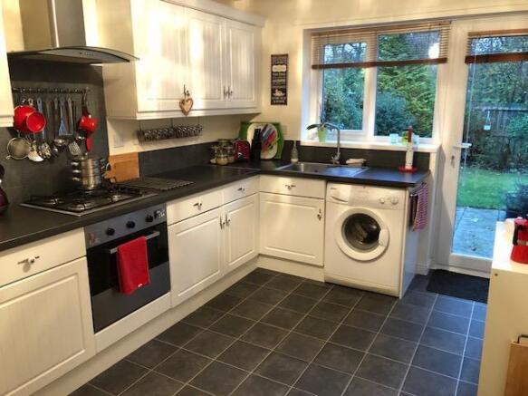 KITCHEN/ BREAKFAST ROOM