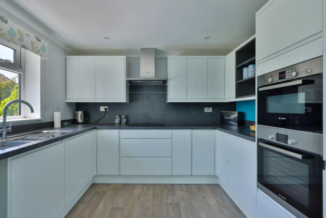 3 bed Detached Bungalow for sale Image 11