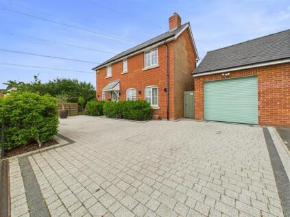 Paradise Orchard, Berryfields, Aylesbury