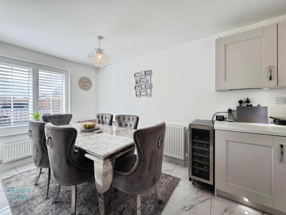 4 bed Detached for sale Image 6