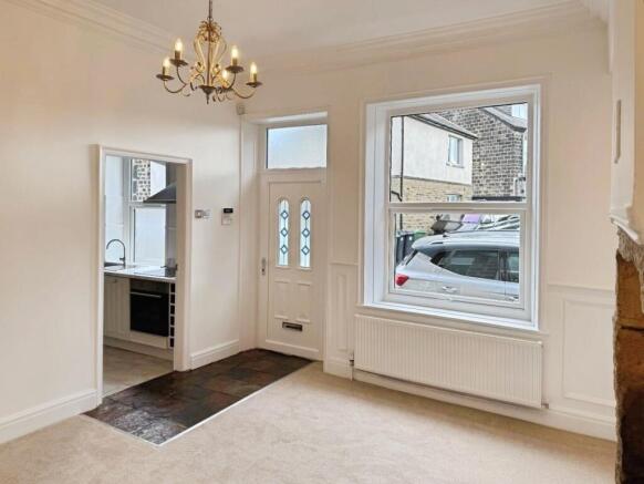2 bed End of Terrace to rent Image 4
