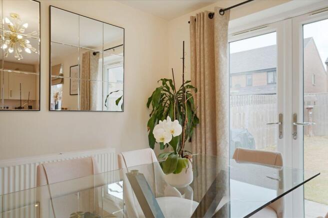 4 bed Detached for sale Image 7