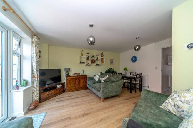 Ribston Close, Bedford, MK41 7FG photo 4