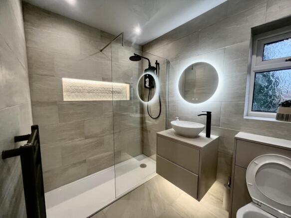 91772_000751351_I...