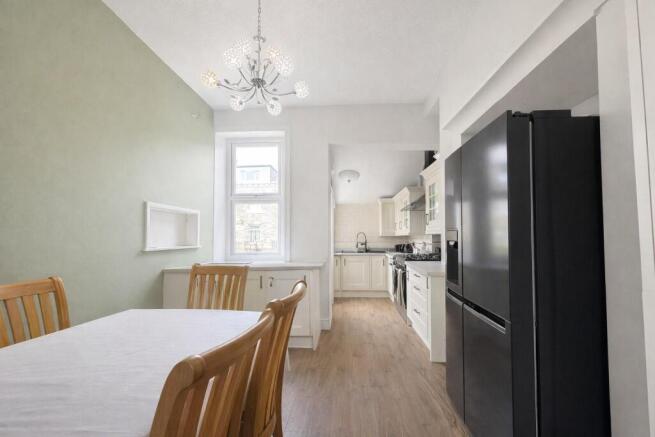 5 bed Terraced for sale Image 8