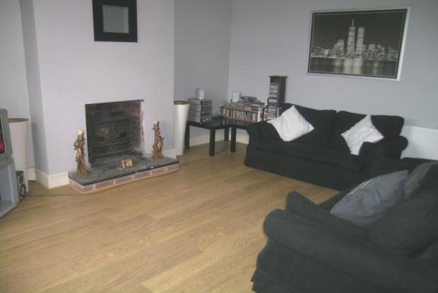 Open Plan Living Room & Kitchen