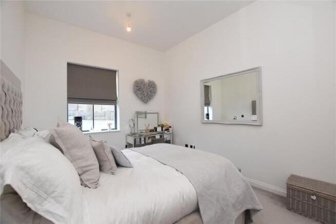 2 bed Apartment for sale Image 10