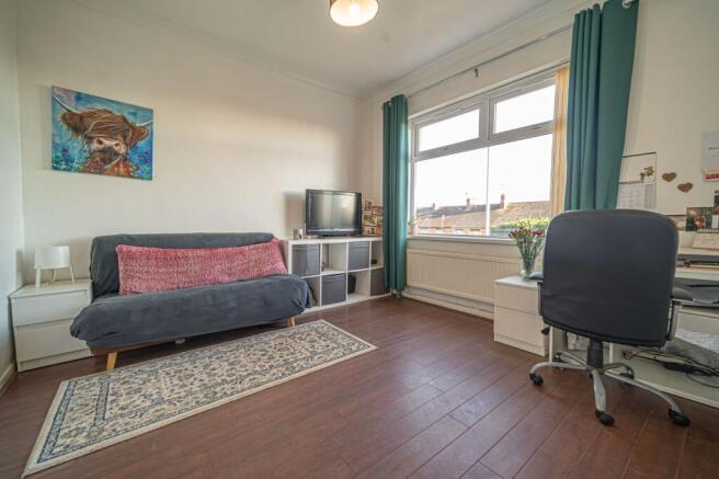 Bedroom/Dining Room