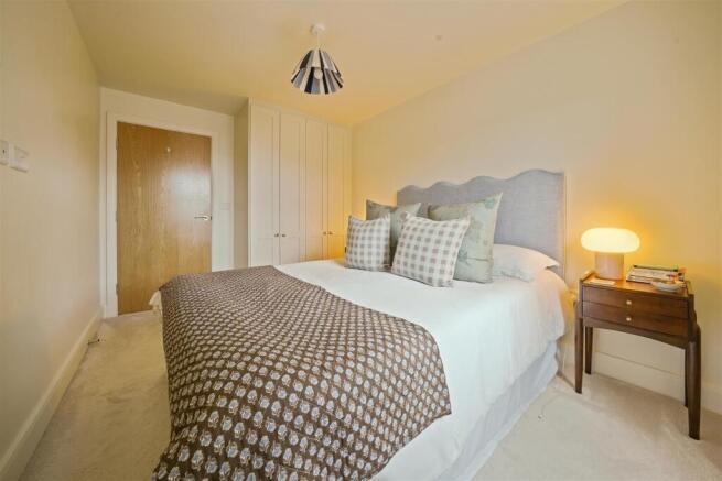 2 bed Apartment for sale Image 9