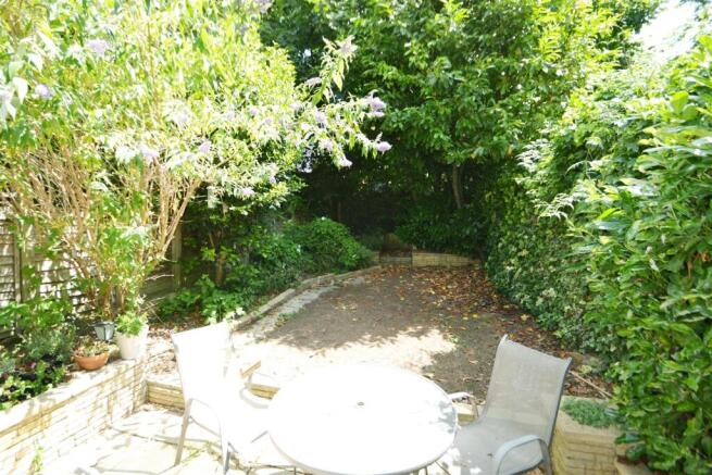 Cavendish Avenue 29 Garden.JPG