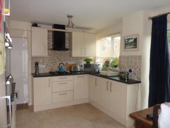 Open plan Modern Kitchen/ Diner