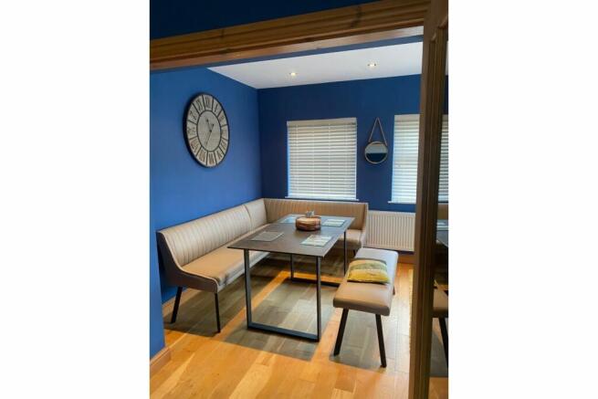 Lounge/Dining Room