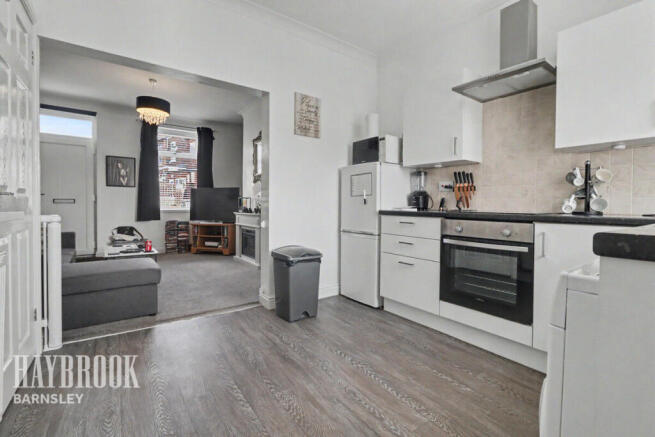 2 bed Semi-Detached for sale Image 6