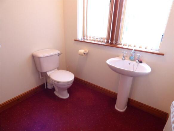 Wc/Cloakroom