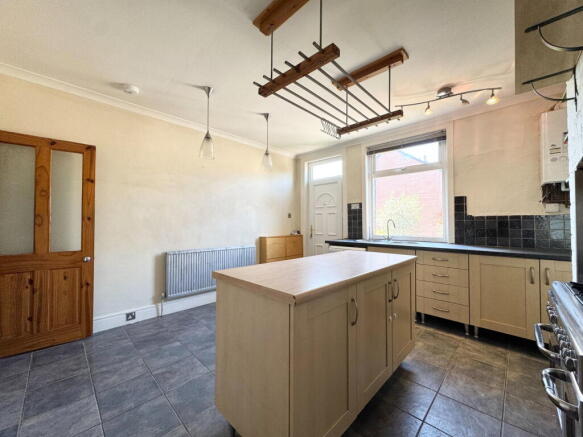 3 bed Terraced for sale Image 6