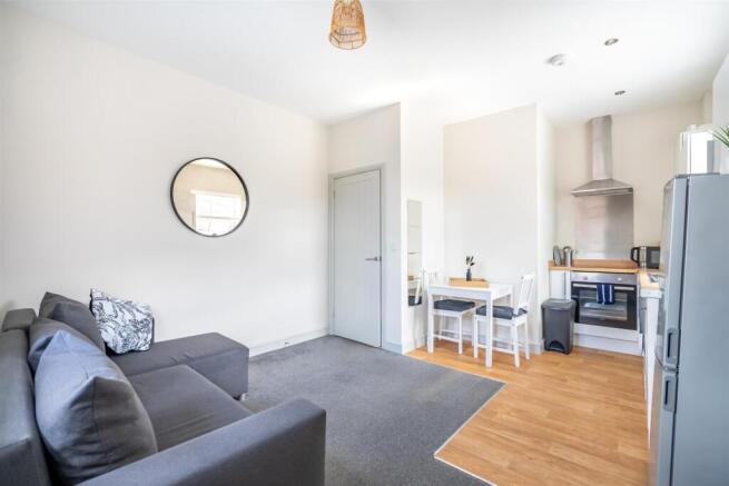 1 bed Flat to rent Image 8