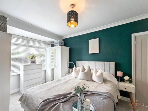 3 bed Semi-Detached for sale Image 12