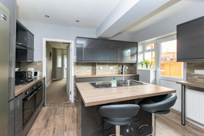 Kitchen 3.
