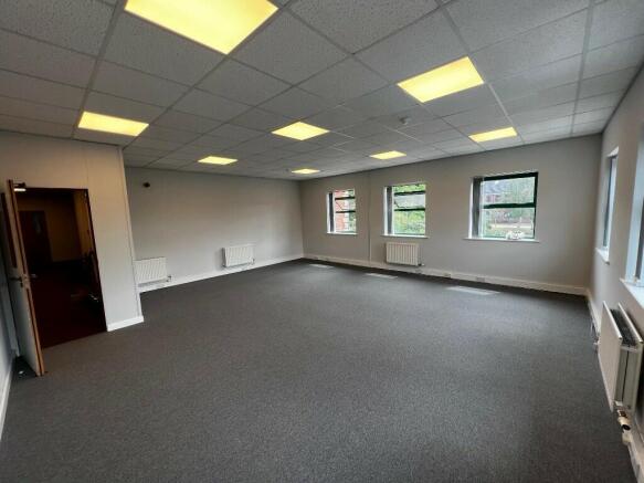 Suite E - 1
