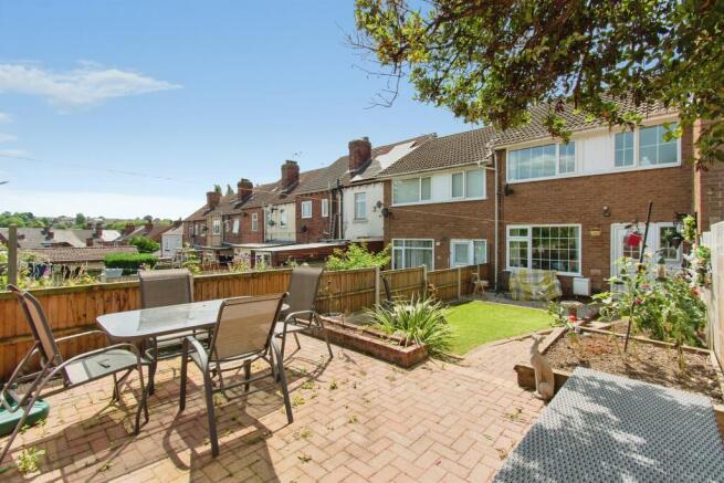 3 bed Terraced for sale Image 9
