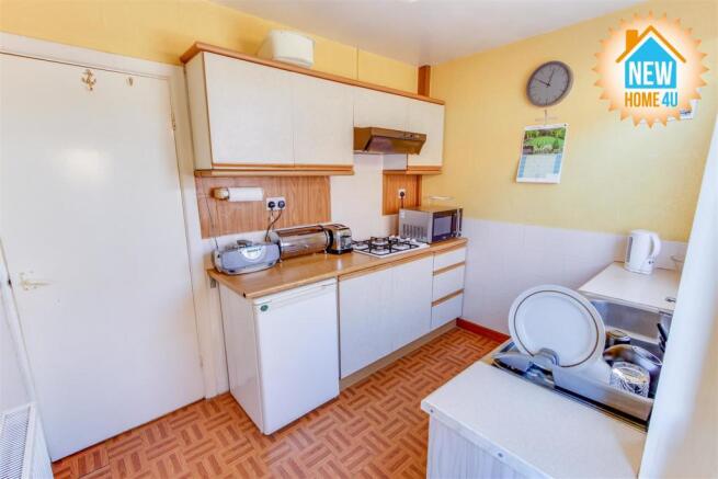 KITCHEN: