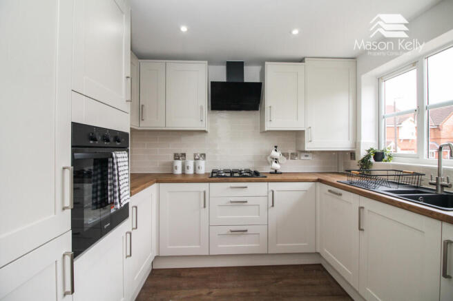 RE-FITTED KITCHEN
