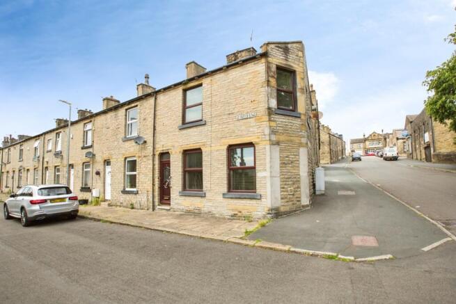 2 bed Terraced for sale Image 8