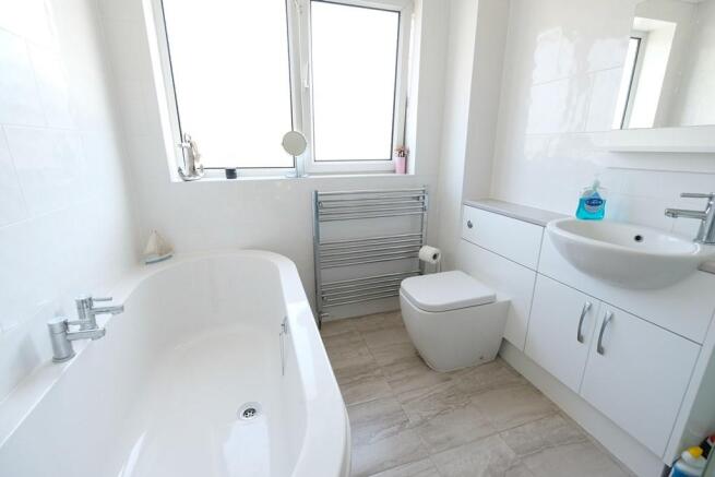 BATH/SHOWER ROOM