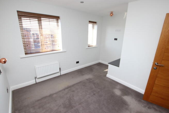 3 bed Link Detached House to rent Image 8