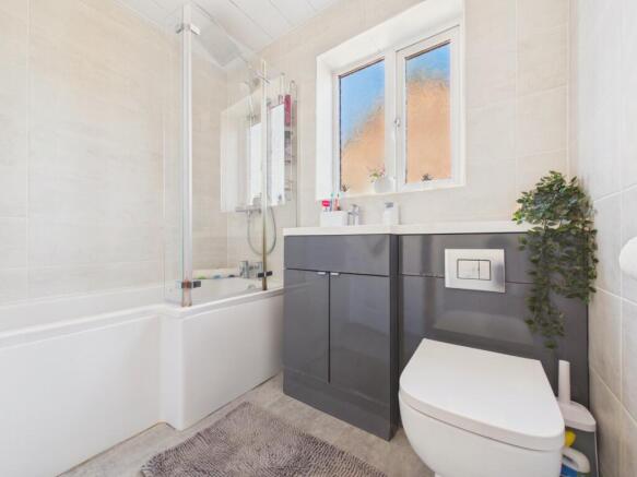 4 bed Semi-Detached for sale Image 10