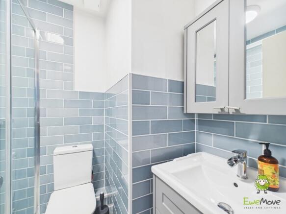 EweMove Estate Agents Basingstoke - Nursery Close 