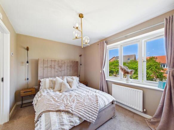 3 bed Semi-Detached for sale Image 6