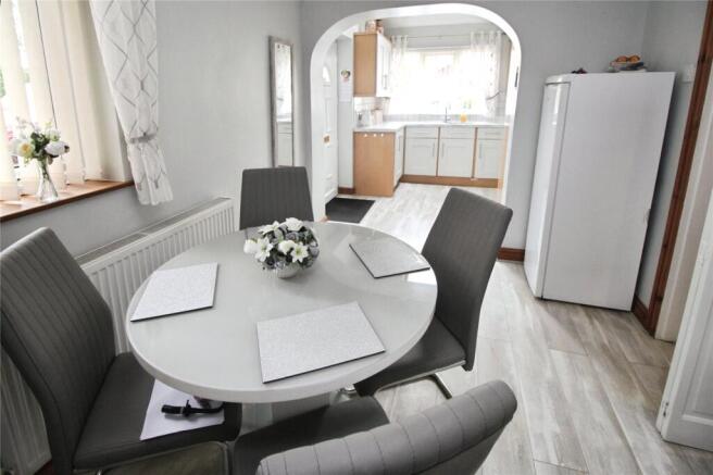 4 bed Detached for sale Image 11