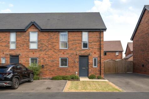 Wallace Square, Bishops Cleeve, Cheltenham