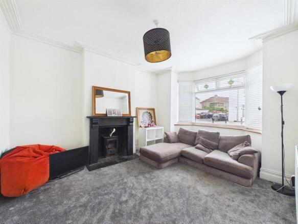 2 - Five Bedroom House in Hanham.jpg