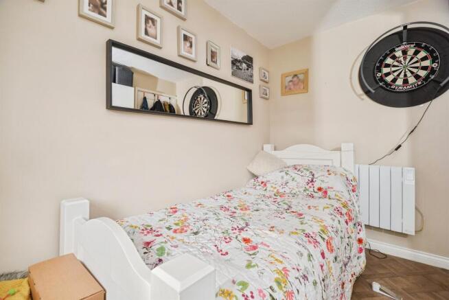 2 bed Ground Flat for sale Image 7