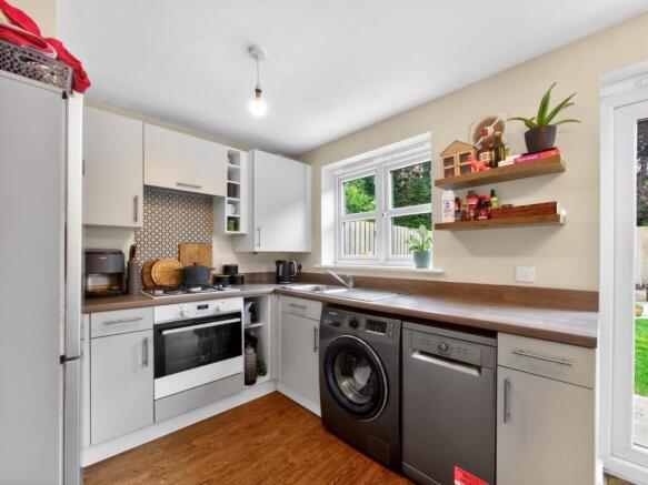 2 bed Terraced for sale Image 7