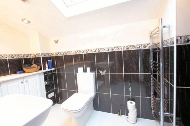 en-suite off b...