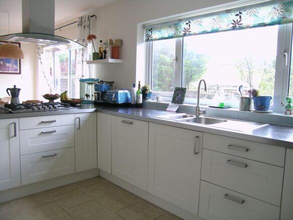 Kitchen/Dining...