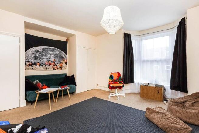 Studio Room