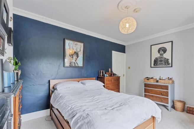 Bedroom (2).jpg