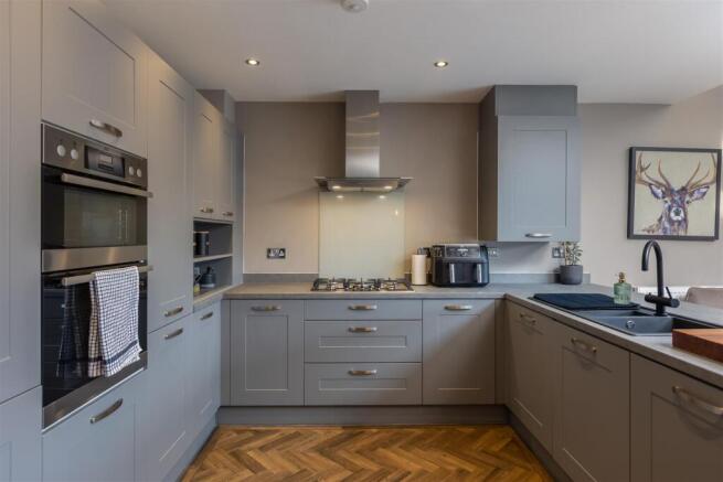 Ploughlands Grove 4 Kitchen Dining Room-2.jpg