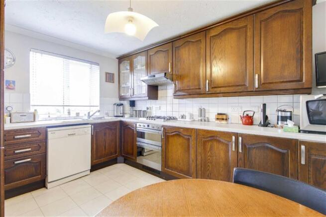 KITCHEN/BREAKFAST RO