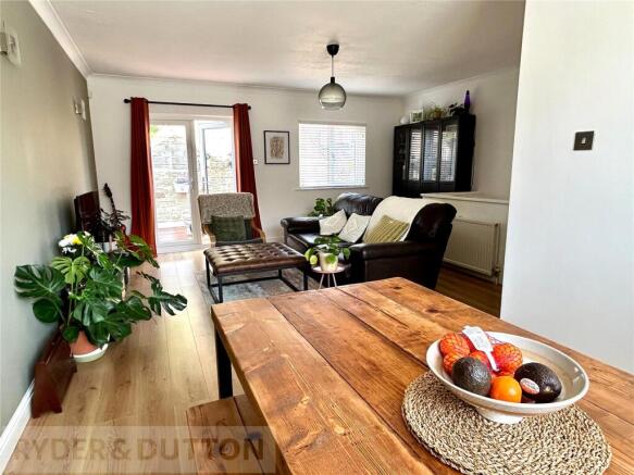 3 bed Terraced to rent Image 6