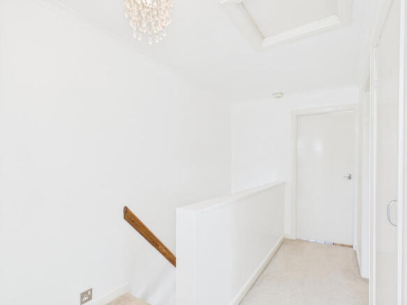 4 bed Semi-Detached for sale Image 10