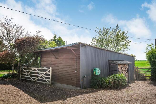 8463971-exterior14.jpg