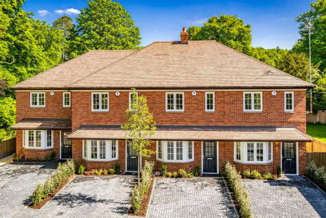 16 Ash Hurst, Goring on Thames