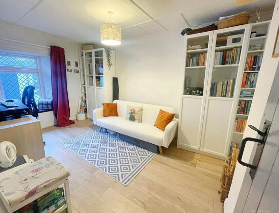 Photo 10