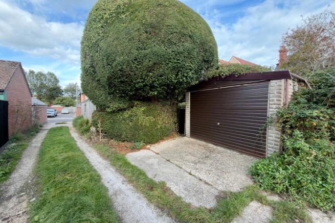 Detached Garage