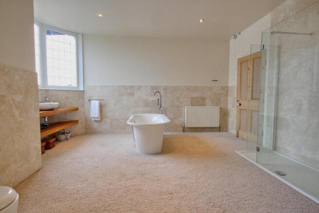Second floor Bathroom - WOW!